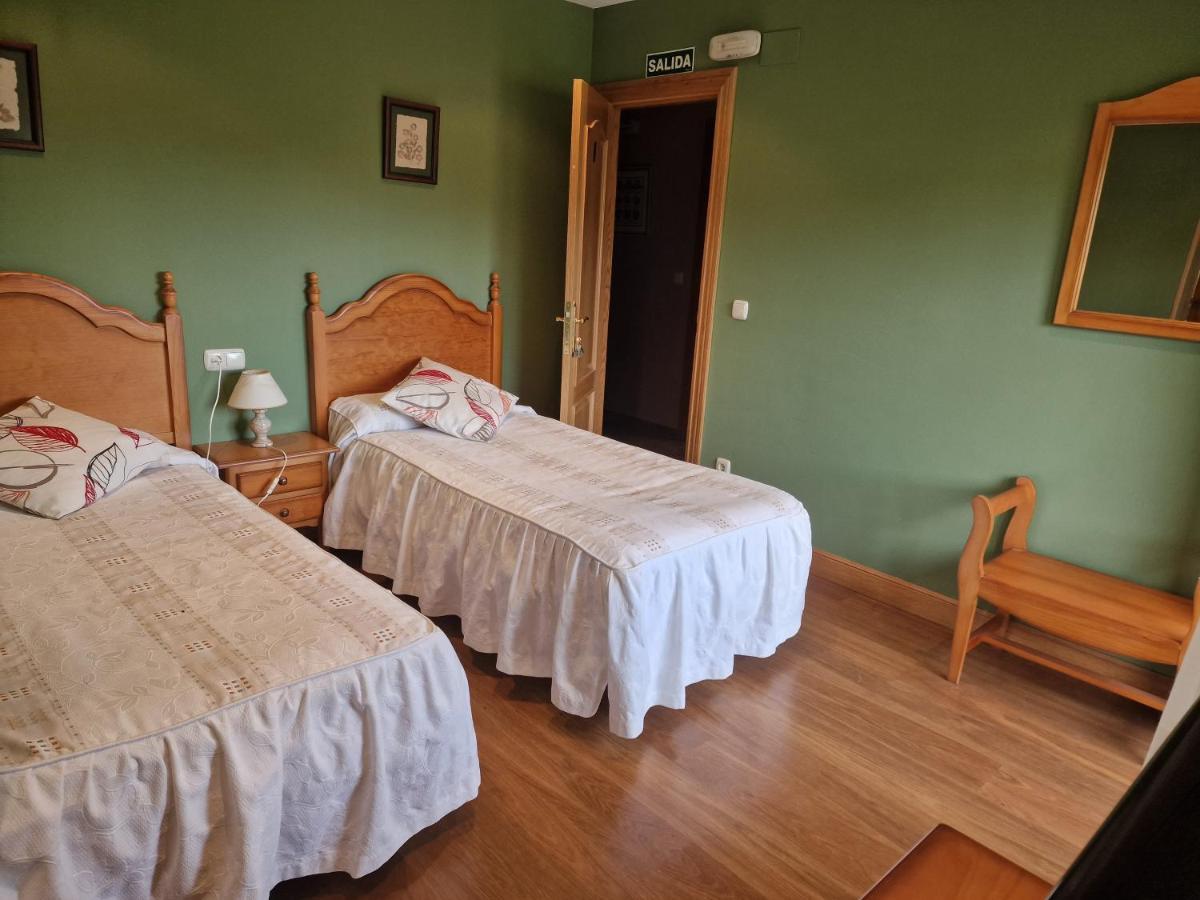 Hostal Lizuniaga Bera  Екстер'єр фото