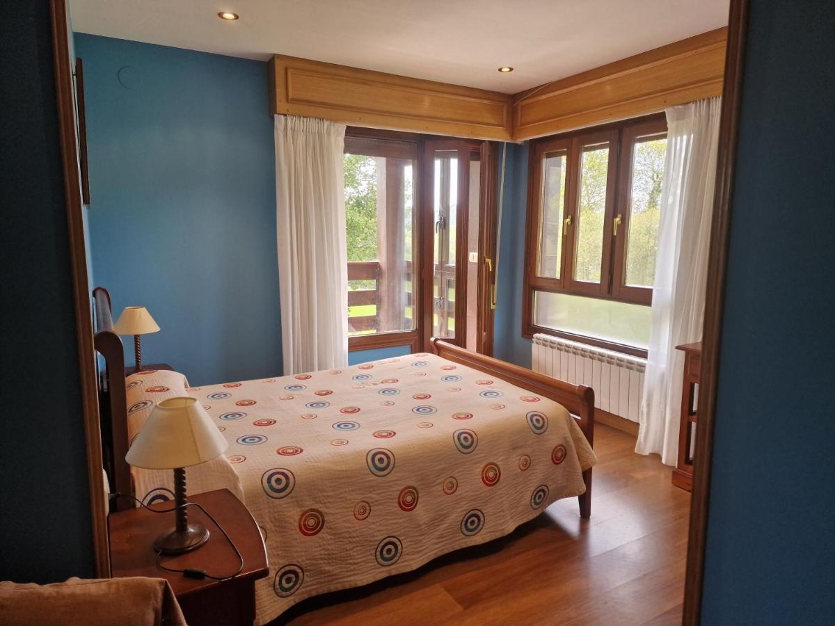Hostal Lizuniaga Bera  Екстер'єр фото