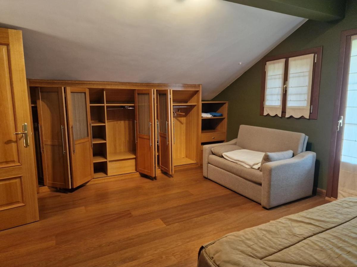 Hostal Lizuniaga Bera  Екстер'єр фото
