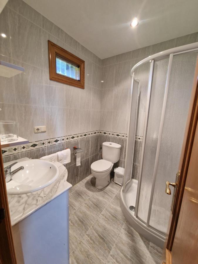 Hostal Lizuniaga Bera  Екстер'єр фото