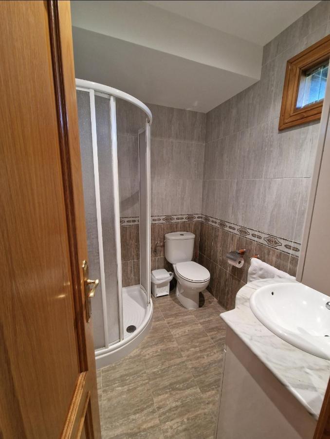 Hostal Lizuniaga Bera  Екстер'єр фото