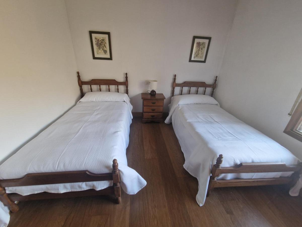 Hostal Lizuniaga Bera  Екстер'єр фото