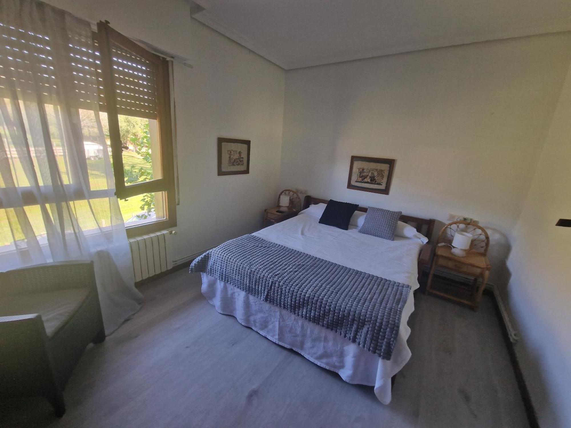 Hostal Lizuniaga Bera  Екстер'єр фото